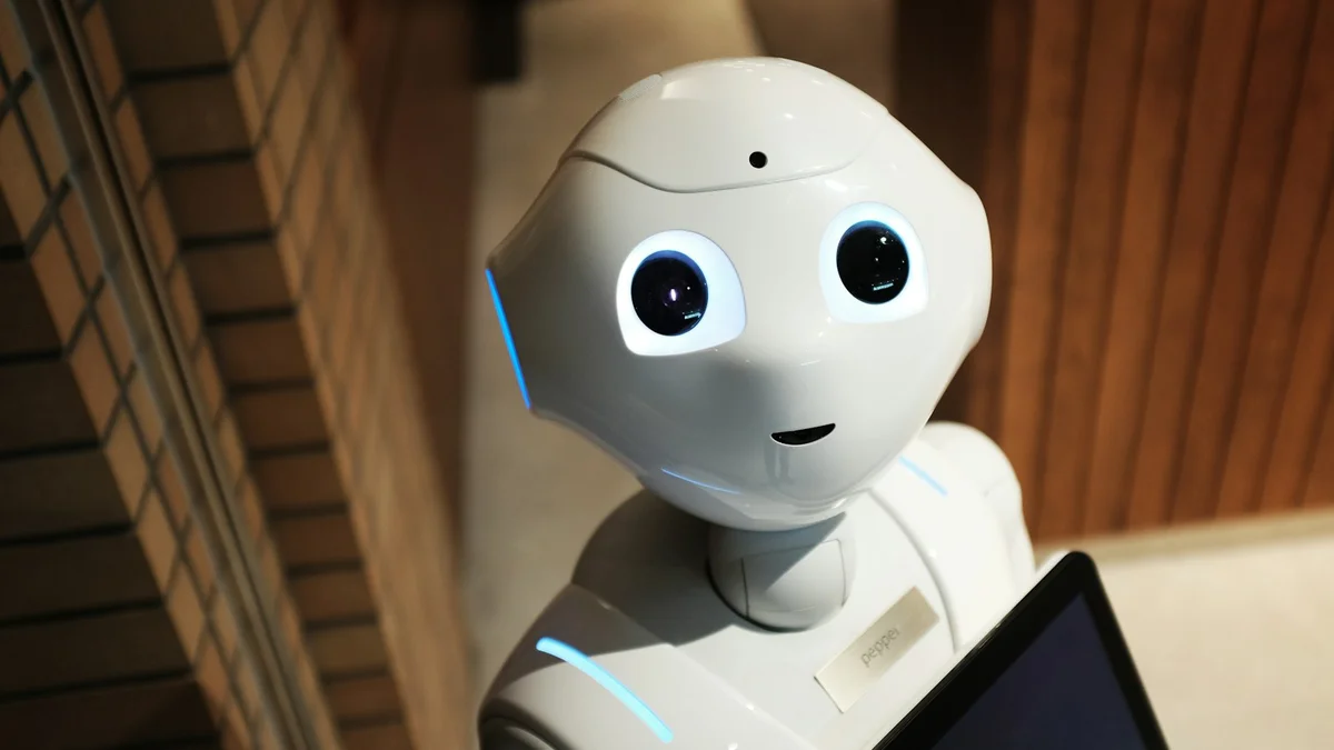 Robot humanoid Pepper untuk pembahasan perkembangan kecerdasan buatan