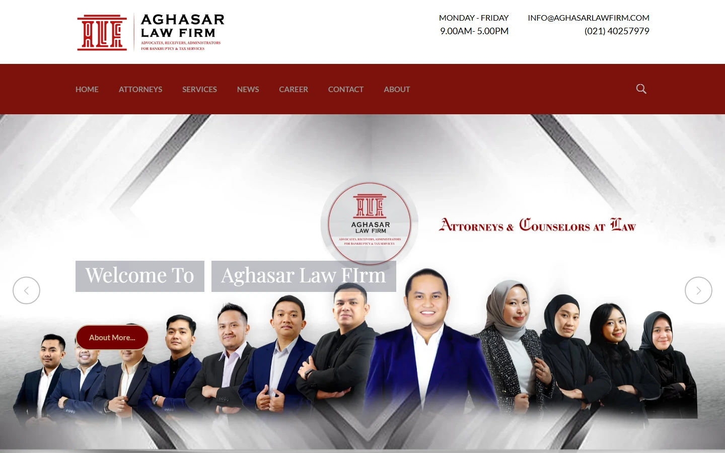 Screenshot halaman depan website Aghasar Law Firm di desktop